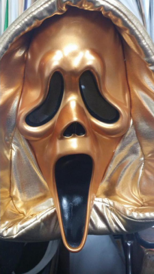 gold on gold mask.PNG
